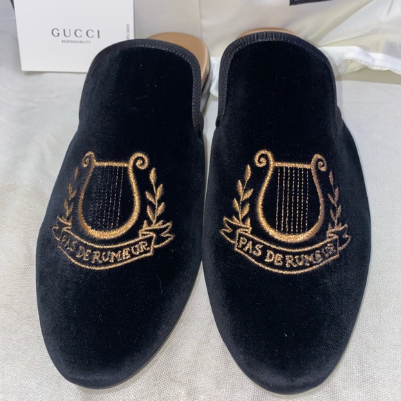 Authentic Gucci men’s suede black slippers main image 8